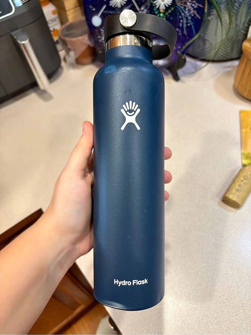 Hydro Flask 24 oz Standard Mouth Blue Water Bottle